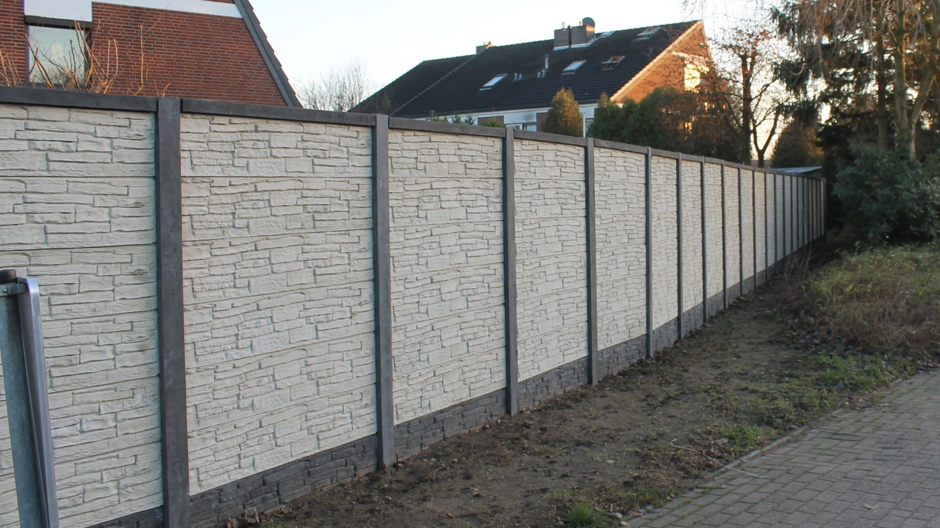 Home 2 02_header_banner_Betonzaun-Bremen-Sichtschutz-kaufen-brando-GmbH