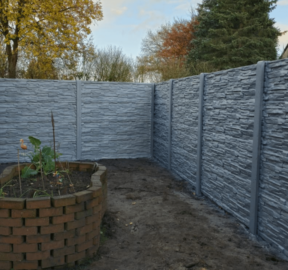 Sichtschutz einseitiger Betonzaun